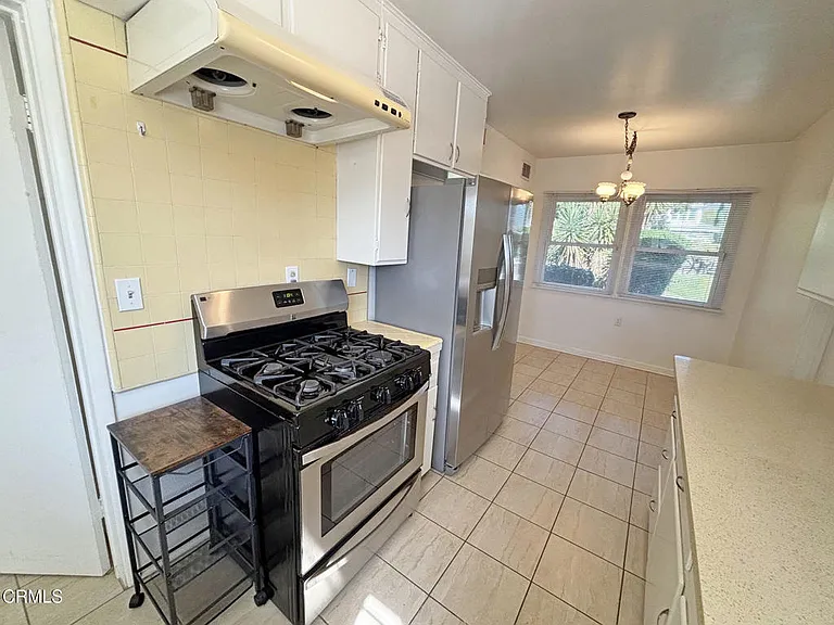 210 W Woodruff Ave — Photo 10