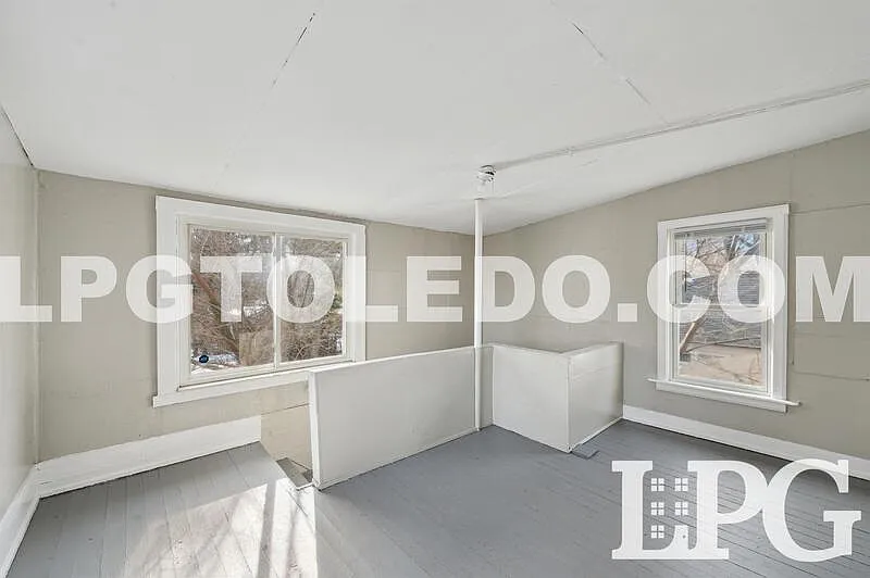 2 bed, 1.0 bath, 683 sqft, $725 — Photo 3