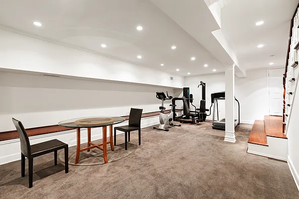 Sold by Compass | media 23