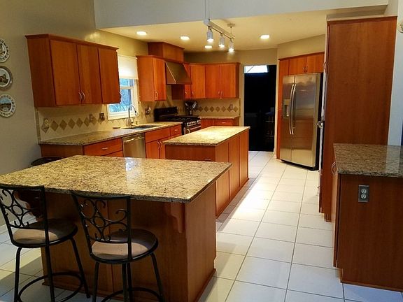 5th image of 14752 King Arthur Ct