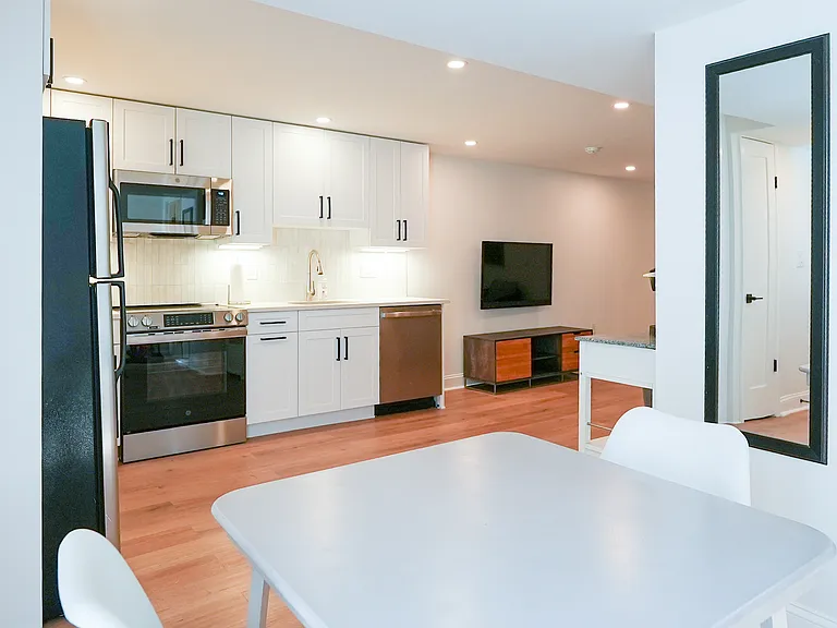 1622 Lamont St NW #1 — Photo 5
