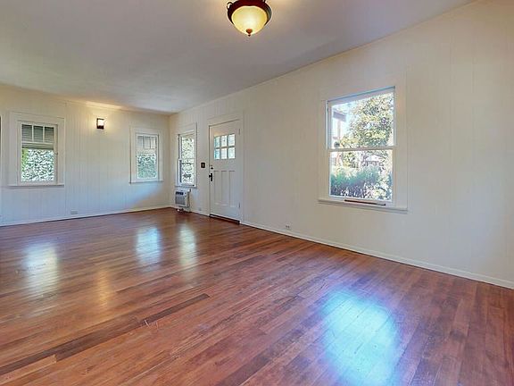 2nd image of 2606 Morningside St #1