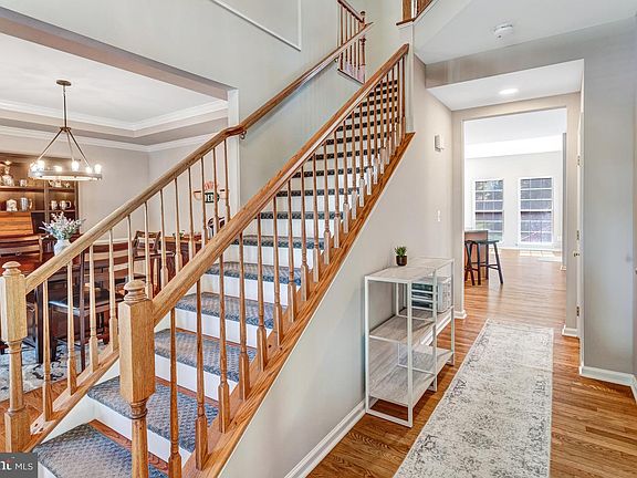 3rd image of 17701 Avenel Ln