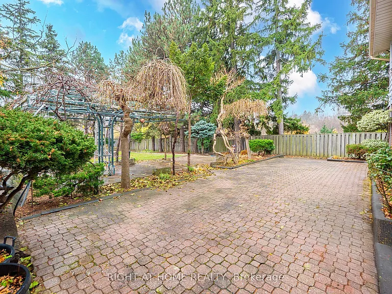 20 Pine Ridge Ln — Photo 36