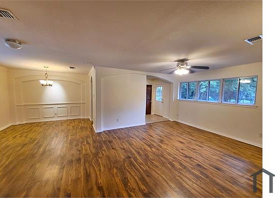 1st image of 4704 S Dr W