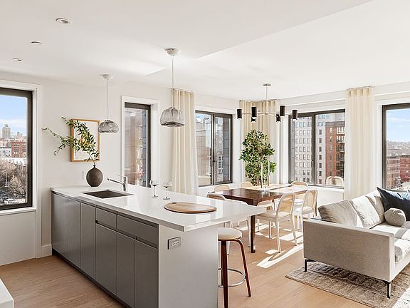 3rd image of 601 Baltic St Unit Penthouse 9