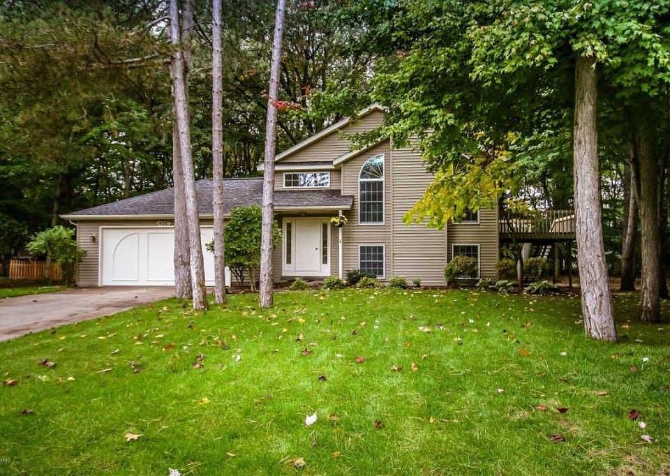 1st image of 14087 Deer Cove Dr