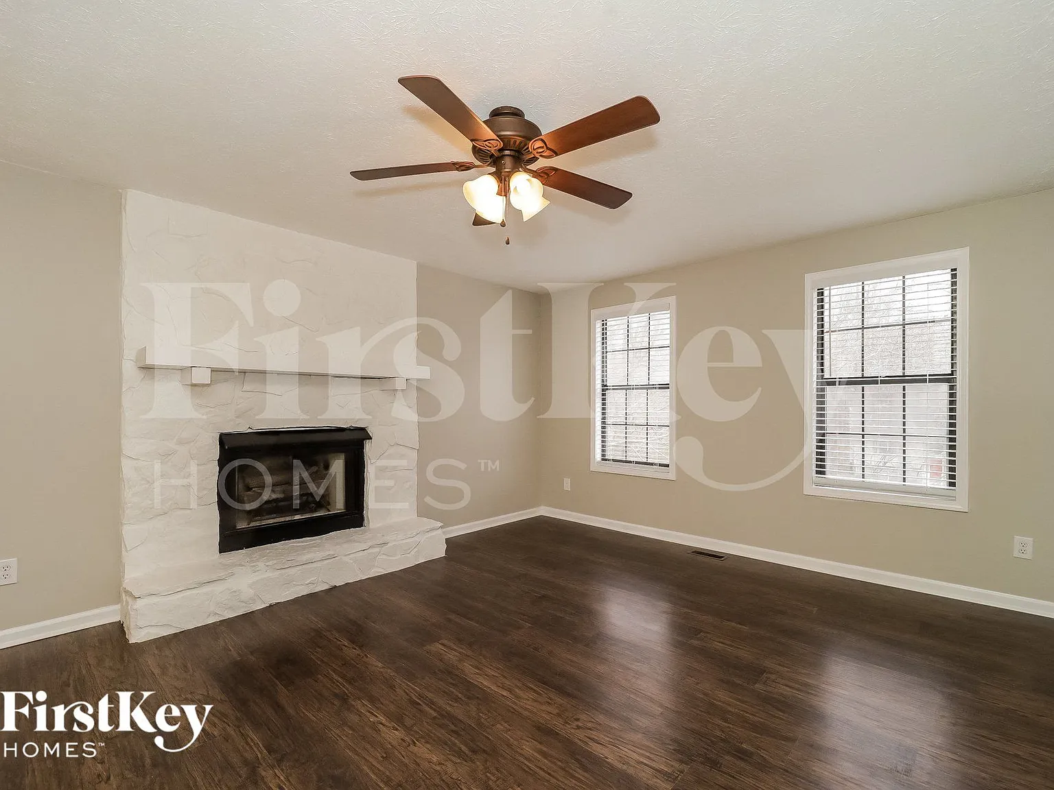 4 bed, 2.0 bath, 1610 sqft, $2,080 — Photo 2