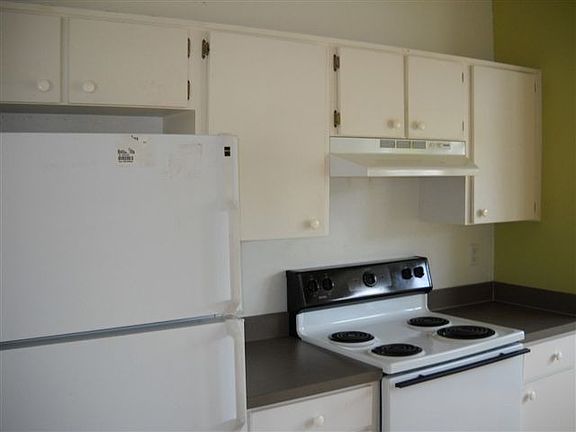 4th image of 305 Willow St