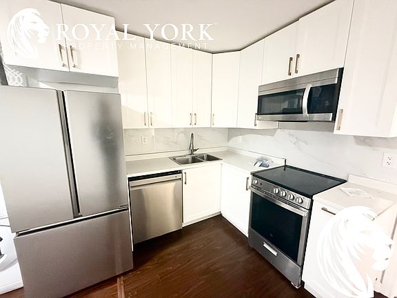 5th image of 143 Chester Le Blvd Unit 2