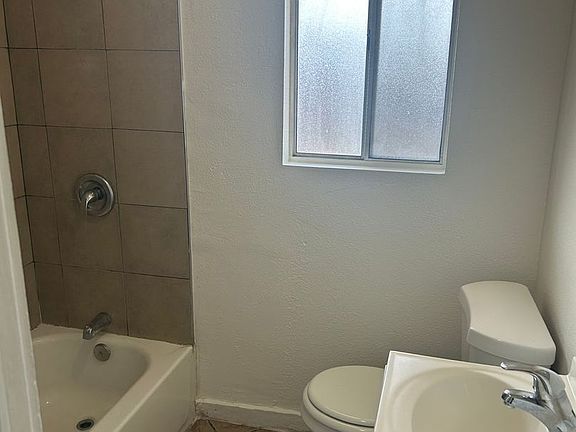 5th image of 2272-74 Kearney Ave #2