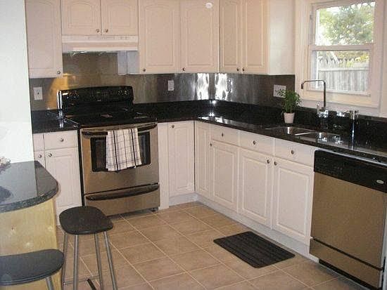 2nd image of 104 Bussey St