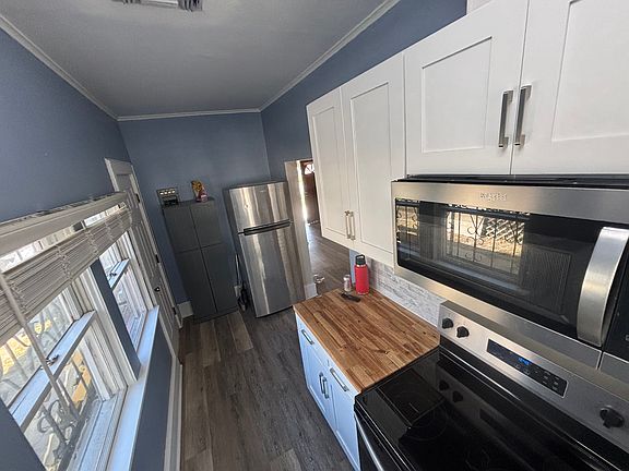 3rd image of 506 E Osborne Ave