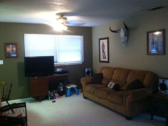5th image of 1214 N Avenue F