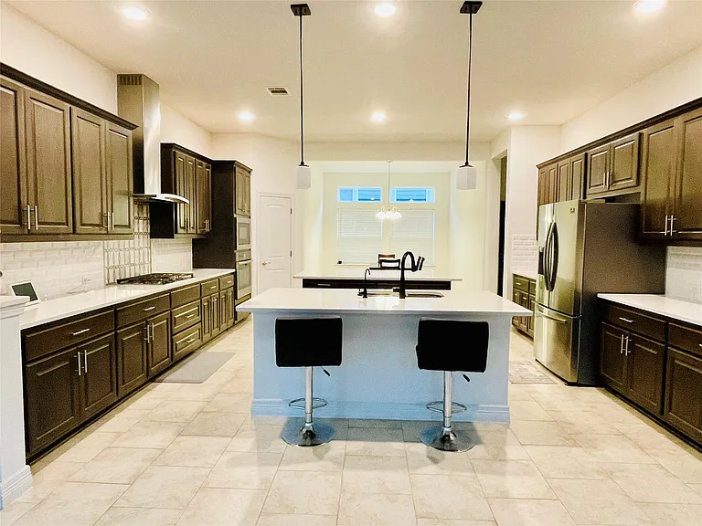 18001 Dufour Dr — Photo 8