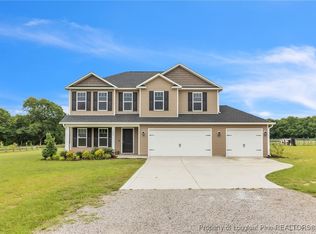 226 Crupper Ln, Raeford, NC 28376