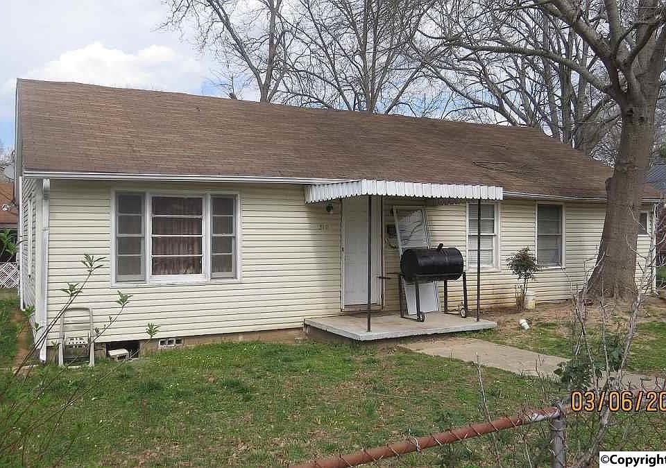 1st image of 310 Savage St