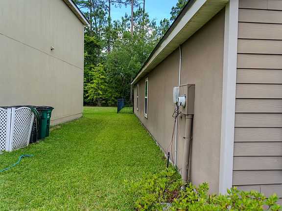 5th image of 318 Brooklet Cir