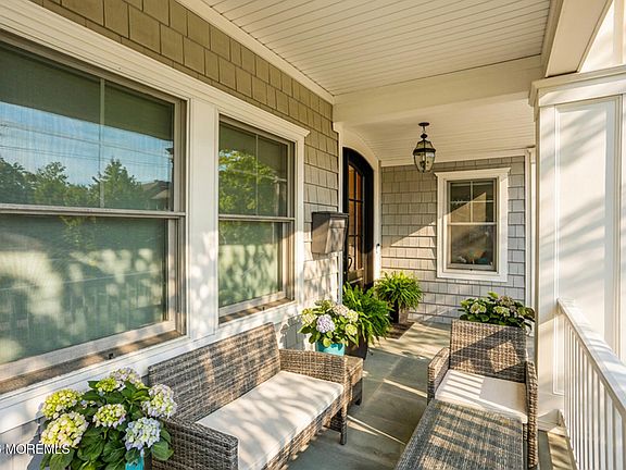 4th image of 420 Ludlow Avenue