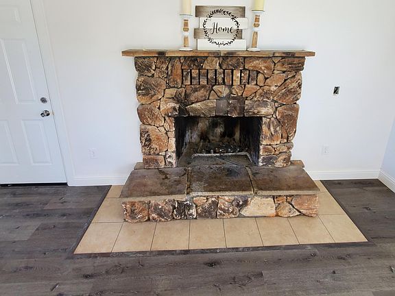 4th image of 16354 Tacoma Ln