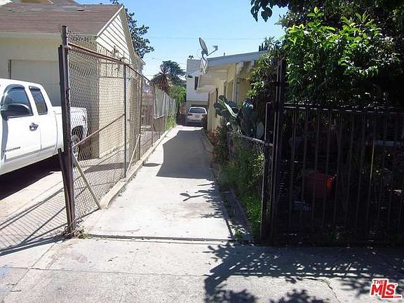 3rd image of 1226 Gordon St