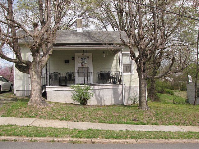 1st image of 61 Fairfield Ave