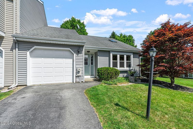 2nd image of 2 Westchester Court