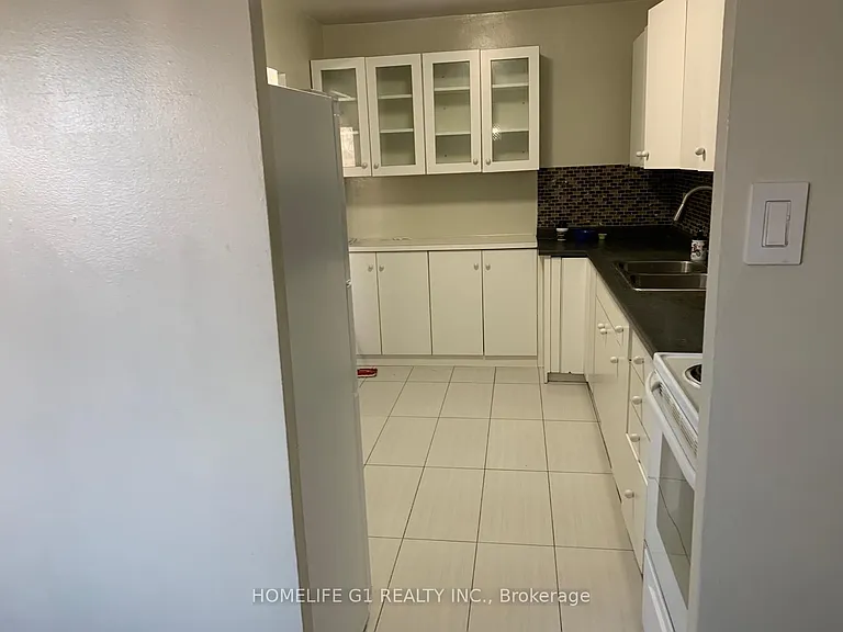 1660 Bloor St #212 — Photo 9