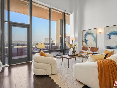 1100 Wilshire Blvd APT 1702, Los Angeles, CA, 90017