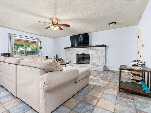 4th image of 8767 Greenfield Park Dr
