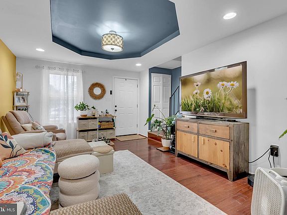 4th image of 8221 Parham Ct