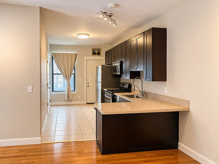 3720 S Indiana Ave #1 — Photo 6