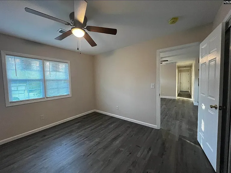 832 Newman St — Photo 13