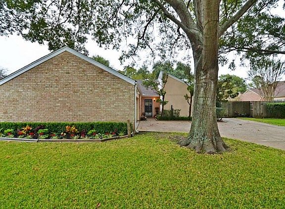 5th image of 15622 Pine Mountain Dr
