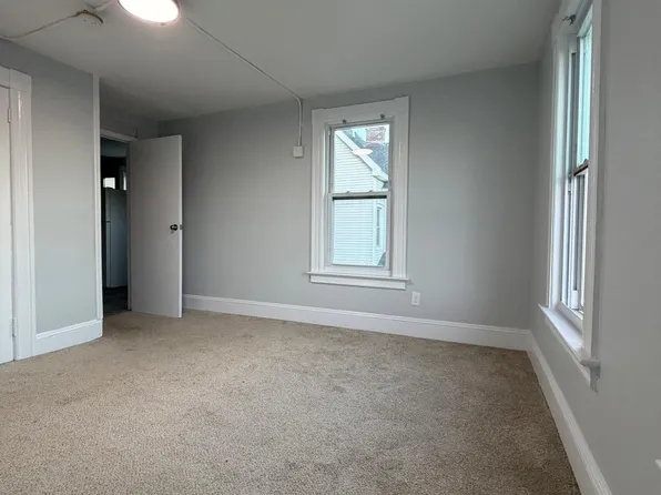 65 Meadow St #2, Norwalk, CT 06854
