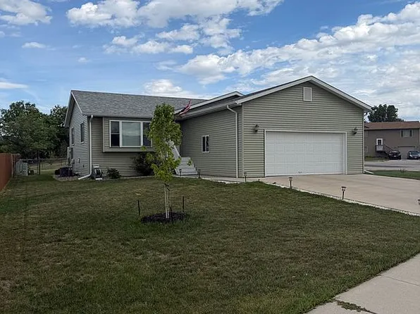 169 Adonia Ln, Rapid City, SD 57701