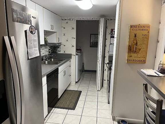 2nd image of 6860 Carriage Hill Dr Unit 29