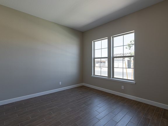 2nd image of 7232 S Bennett Cir