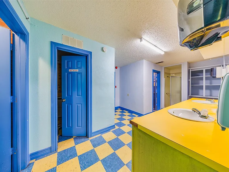 4227 Old Chocolate Bayou Rd — Photo 27