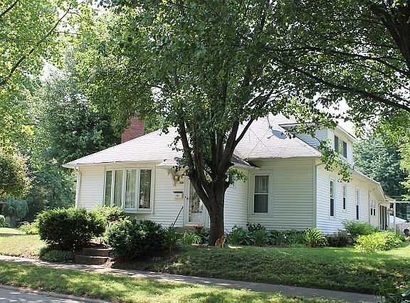 2nd image of 200 Avenue Two St