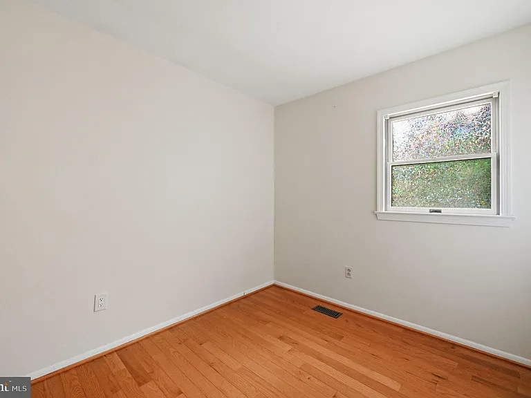 6251 Parallel Ln — Photo 18