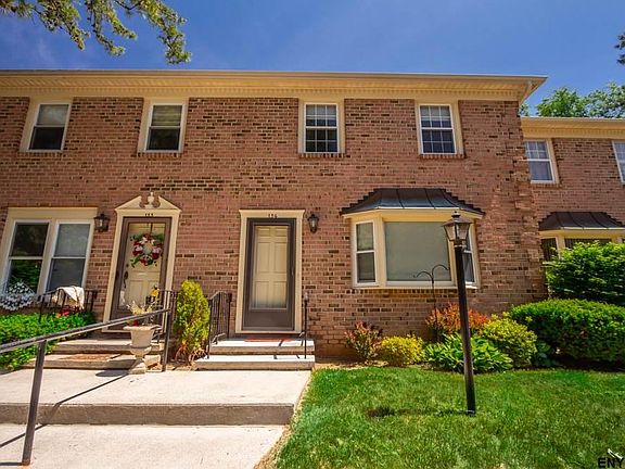 2nd image of 156 Williamsburg Ct