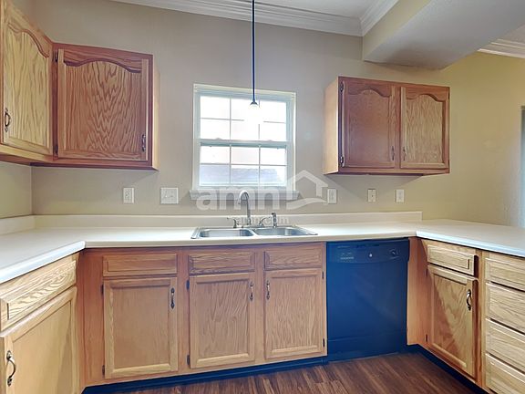 3rd image of 8146 Whitham Dr