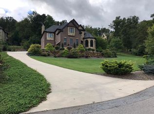 8 Willowside Ct, Fairview, NC 28730