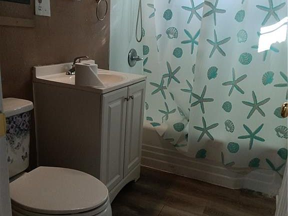 3rd image of 3316 Kimball Ave