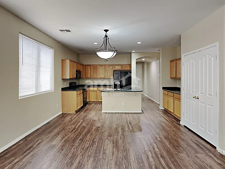 15342 W Morning Glory St — Photo 4
