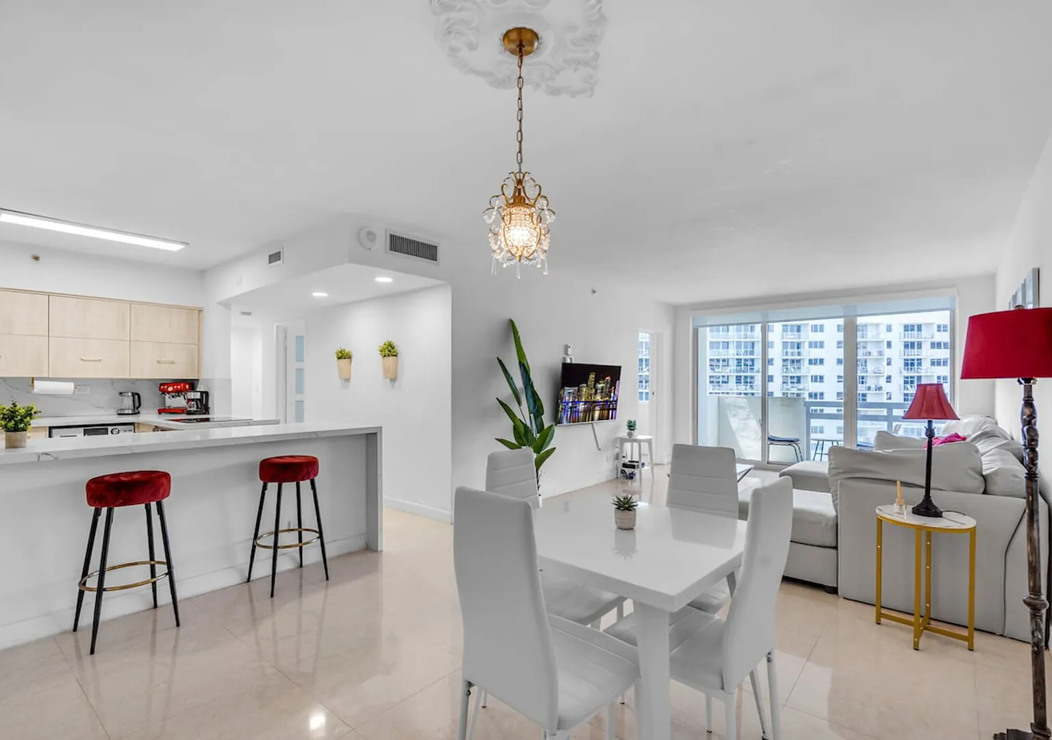 Monthly 2BR South Beach Bay Views + Resort Pool — Photo 3