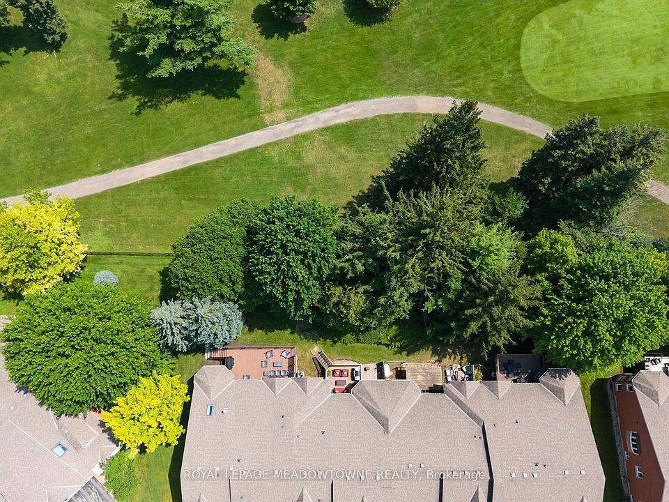 1st image of 12 Fairway Ln