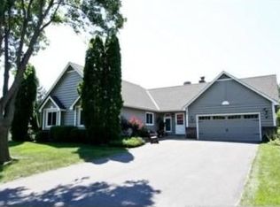 10405 48th Ave N, Plymouth, MN 55442