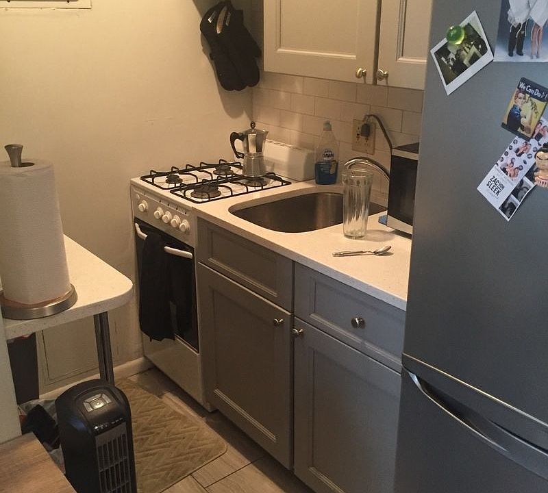 2nd image of 128 Thompson St #111